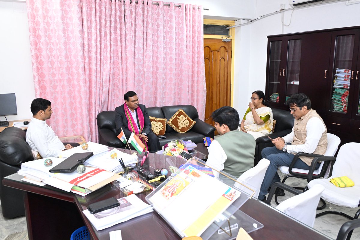 MinSudhangshu's tweet photo. Held a detailed meeting with Dr. Meenesh Shah, Chairman, NDDB, at my Secretariat office today following the historic Tripartite MoU signing between ARDD, NDDB, and Gomati Cooperative Milk Union, Tripura.
#NDDB https://t.co/75bACXqmGA