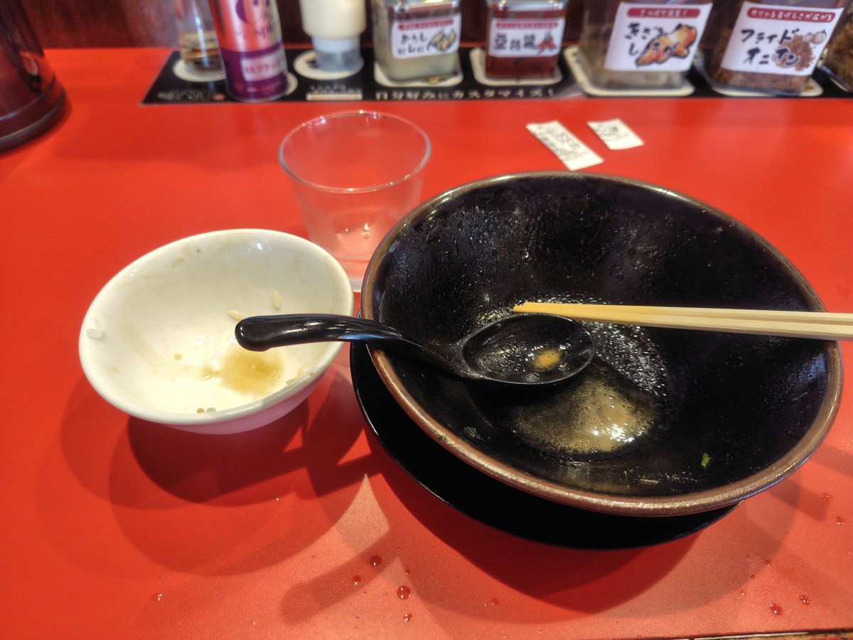 monkey_turn4450's tweet photo. そしてこの日のお昼は
久々横浜家系ラーメン
#鳴門家 です
チャーシュー麺小
ごはんは無料でした https://t.co/qRlP72rYqh