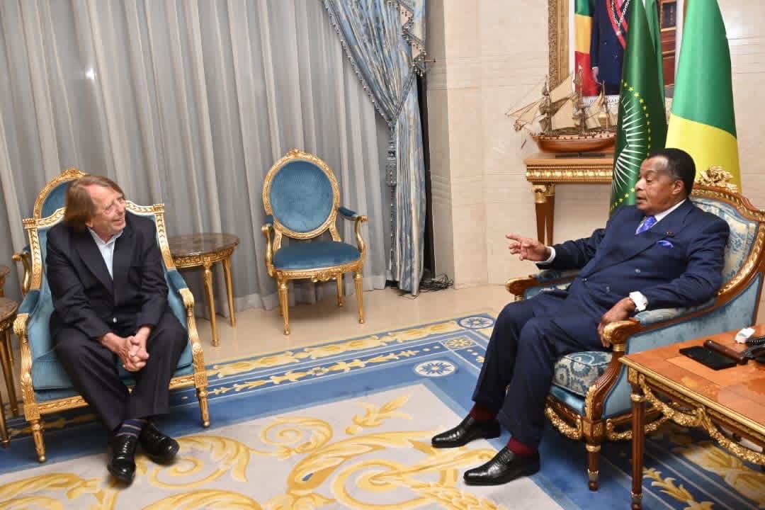 MpanMedia's tweet photo. Le nouvel entraîneur des Diables Rouges Football, Monsieur Claude Le Roy, a été reçu en audience par le Président de la République, Son Excellence Monsieur Denis Sassou-N’Guesso, ce 23 juin 2026, à sa résidence du plateau.

#Presidence #Mpanmedia https://t.co/bGWl84nZbD