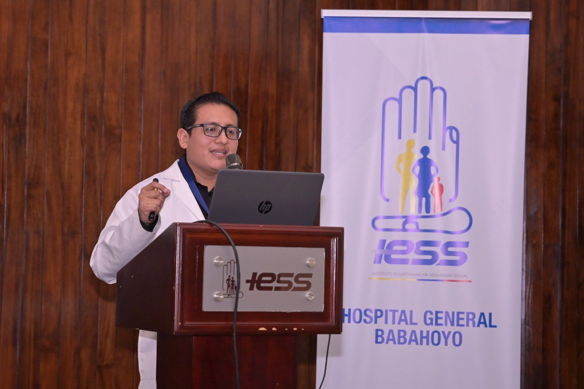 LosRiosIESS's tweet photo. 🩺Durante la jornada se abordaron temas de Medicina Interna y Cardiología, enfocadas en la obesidad, diabetes y factores de riesgo cardiovascular.

¡Con estas acciones promovemos la actualización científica y la atención en salud! https://t.co/PmsL5czXhT