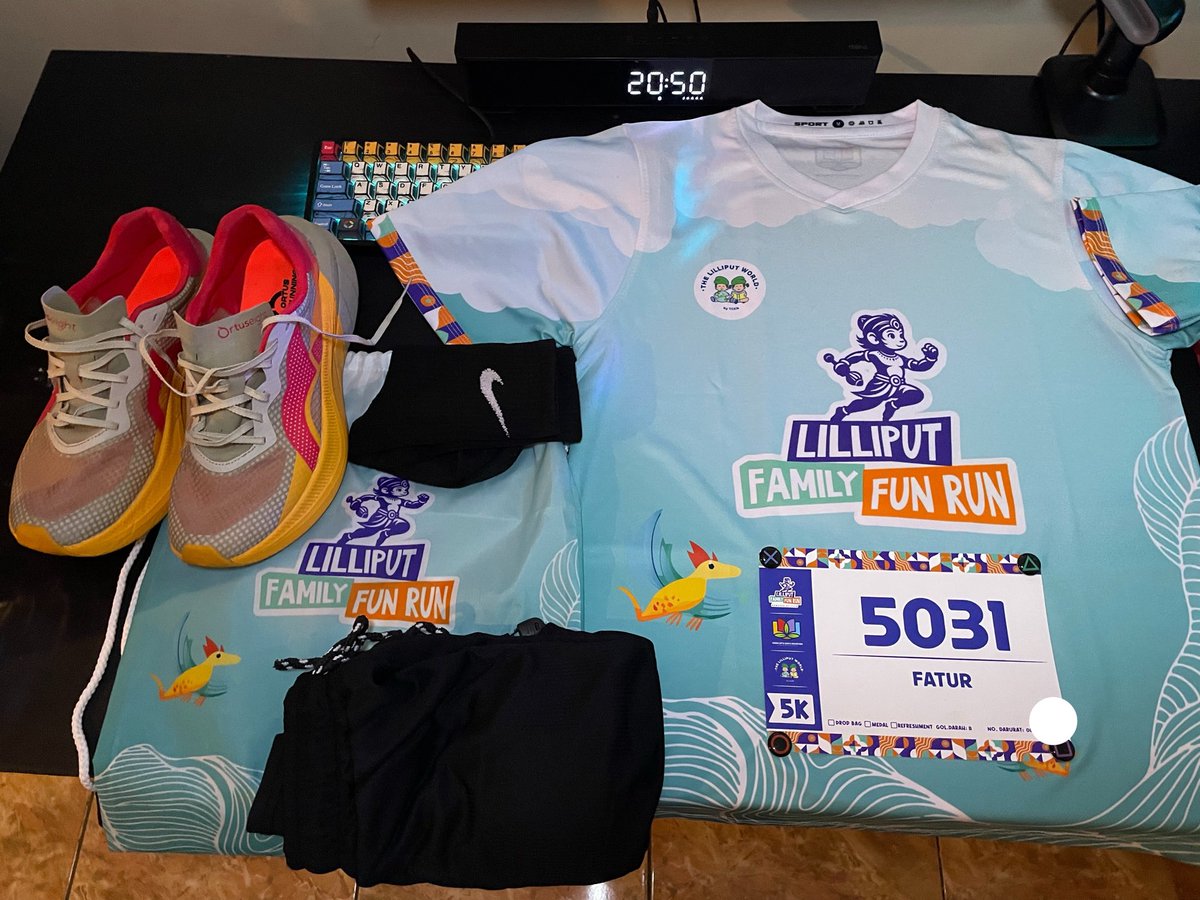 fatureich's tweet photo. Alhamdulillah event fun run pertama dalam hidup lancar tanpa kendala. Fun-nya dapet, sehatnya dapet, dan semoga pahalanya juga dapet👌

Sempet kaget juga sm performa diri sendiri, biasanya cuma sanggup lari dibatas pace 7 paling kenceng. Tapi giliran event gini bisa push pace 6😭 https://t.co/jODG8aXNy0