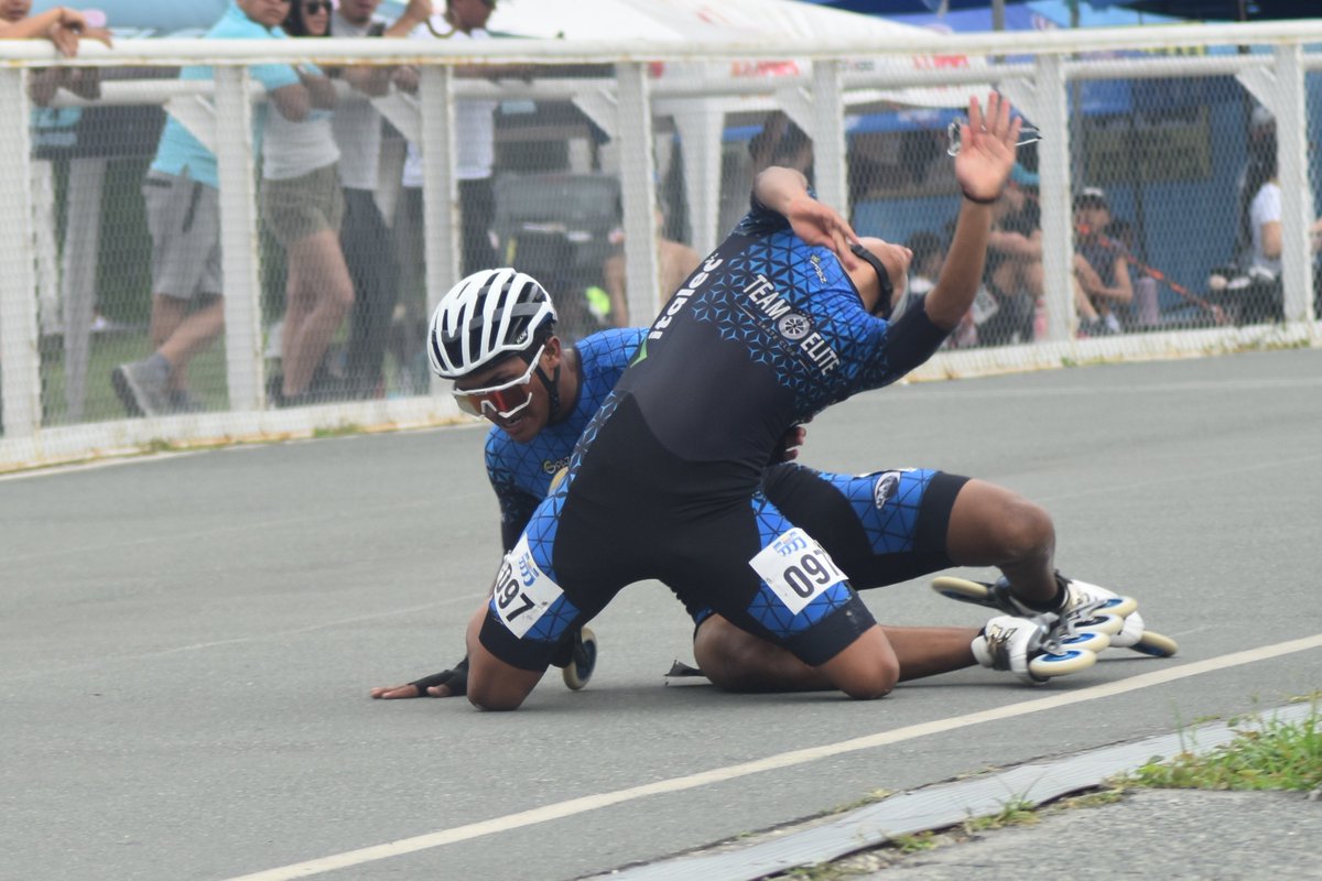 guimanca's tweet photo. #AccidentesenelDeporte
Sucede y nadie está libre
Ocurrió en el Selectivo Nacional de Patinaje de Carreras, que se realizó en el complejo Miraflores, de la Federación Deportiva del Guayas
@DiegoArcos14 @PatoCornejo @kzambra @juca69ec @pacheco_yagual @chechovera25 @PatinajeEcuador https://t.co/c1z5cm7cdY