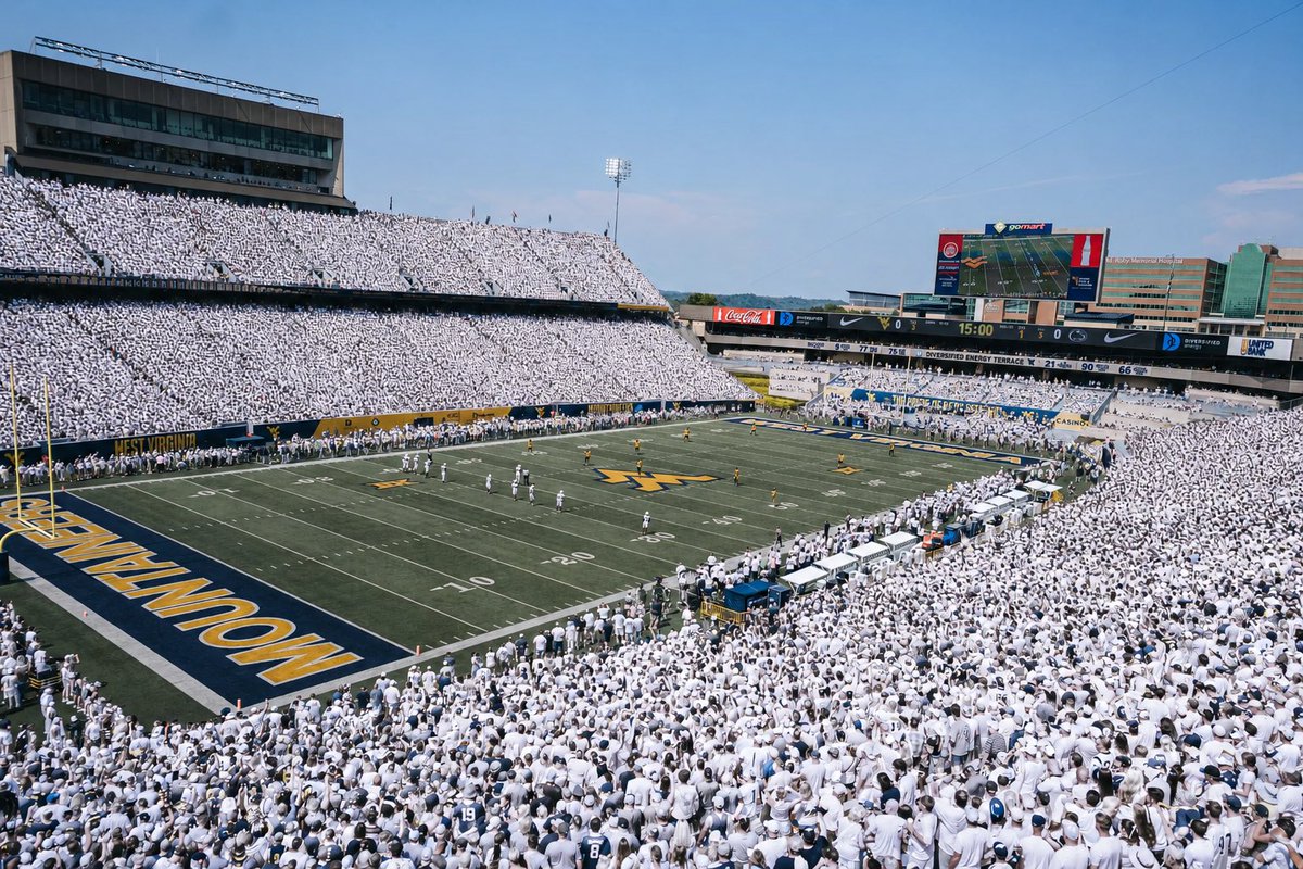 WVUHelmetGuy's tweet photo. September 5
#PatWhiteout #Retire5 #HailWV https://t.co/KGGwVw1ifZ