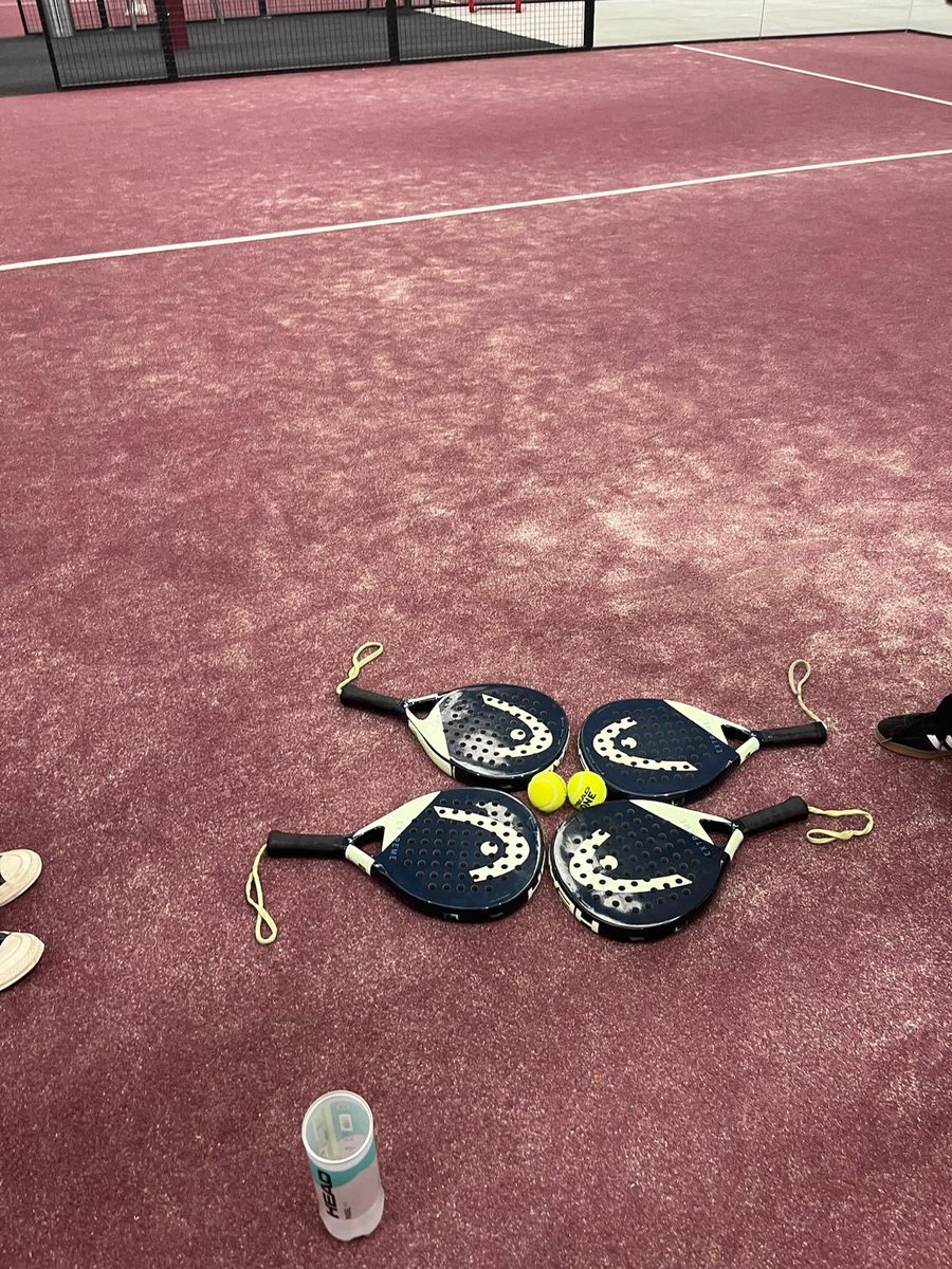cmgirlsclub's tweet photo. The girls Padel sesh made it out of the GC 

This weekend, Corporate Muslim Girls Club  hosted a Padel game for the sisters.

We had such a great time stepping away from our screens and onto the courts.

We loved the competitive spirit, the laughs, and the energy throughout. https://t.co/cl5MmTimmX