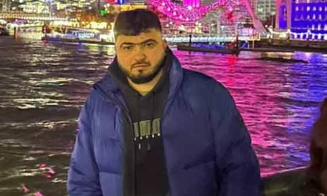 Alexandr4Denman's tweet photo. Another day another tragedy covered with excuses .
An 18 year old Afghan migrant Sulaiman Tajzai , has been accused of stabbing 26 year old Farmanullah Sherzad to death in Westminster last March . Yet in the court , his defence claims" He's just a traumatised Refugee " who lost control . Why do we have to put up with this in our country ?? Why do we always get sob stories ? Enough is Enough .
@DailyMail