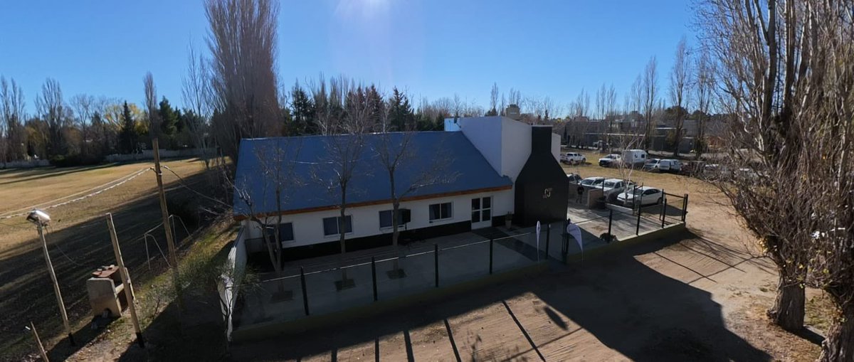 Rolo_Figueroa's tweet photo. El EPAS recuperó el SUM 

Tras una serie de trabajos e inversiones, el EPAS reabrió su salón de usos múltiples (SUM) y recuperó un tradicional espacio de encuentro para sus trabajadores.
En la Provincia del Neuquén respaldamos a las empresas del Estado y valoramos el esfuerzo de quienes en ellas trabajan.