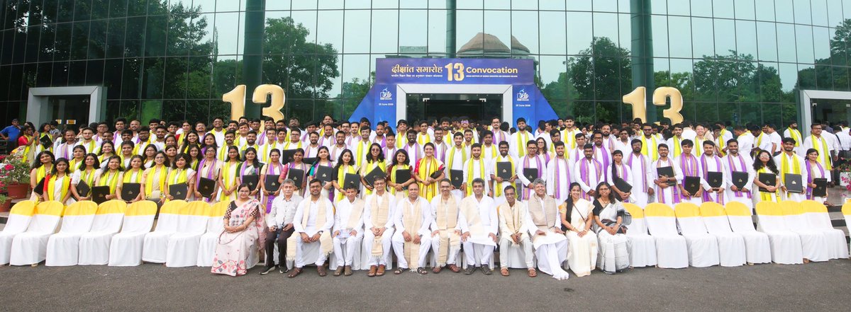 sayanb_iiserk's tweet photo. AFML at 13th Convocation of @iiserkol 
PhD: Dr. Santanu Mal, Dr. Anamika Mondal (in absentia), Dr. Mamoni Maji, Dr. Shresth Gupta
BS-MS: Sara Jain, Debojyoti Majumder, Sagnik Datta, Arya Pushkaran, Soumyadeep Ghosh
MP: Nakka Ashok Chinni Kumar
Congratulations to all!
@dcsiiserkol https://t.co/rW5l86GJes