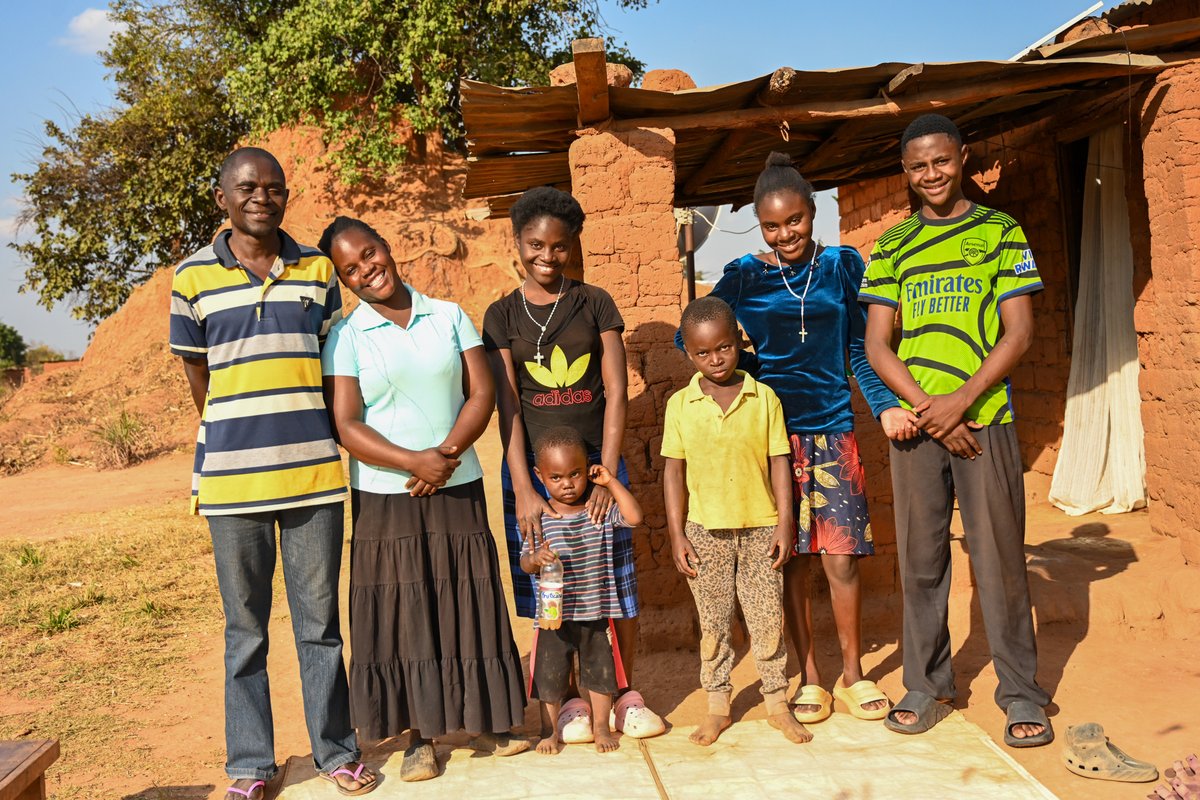 WorldVisionZamo's tweet photo. When parents decide together, children thrive. Jeronimo &amp; Rebecca inspire gender equality in Maheba. #Refugee #Inclusion #EconomicEmpowerment https://t.co/VgaRn6xUlf