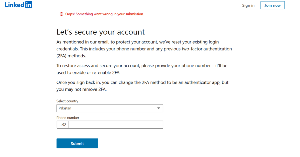 ez_meerr's tweet photo. @LinkedInHelp 

My account went to identity verifcation all of a sudden few days back and I did everything it asked for. Now when my ID is verified, it keeps showing me this error. 

Wth am I supposed to do! I haven't been able to reply to my clients and leads. https://t.co/stIoUqQEsU