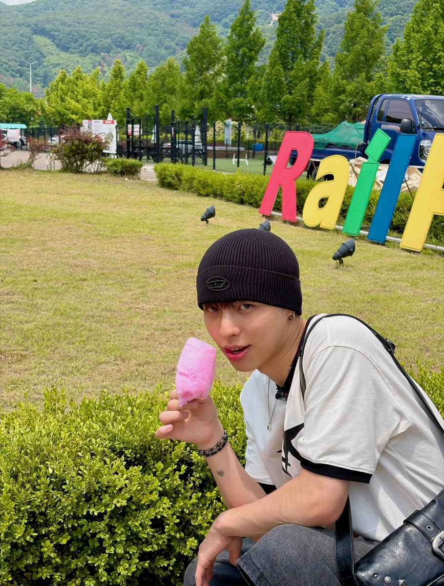 CIX_Instagram's tweet photo. 260622 #병곤 bgoniee instagram 
https://t.co/mVZciI35op

😁😁😁 https://t.co/fBKGsTYBy0