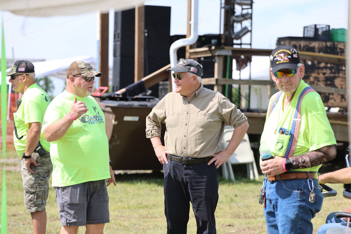 RepRonEstes's tweet photo. The Kansas Veterans Festival at El Dorado Lake was a wonderful celebration of the brave men and women who have served in the U.S. Armed Forces. It was great to meet so many veterans and their families on Friday. Thank you for your service. #WheresRon https://t.co/vxOK6B2exN