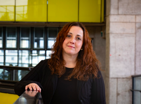 usach's tweet photo. 🚨 Proyecto #USACH investiga cómo el humo de los incendios forestales afecta la salud infantil y el rendimiento escolar

📉👶Para dimensionar esta problemática, la Dra. Rubí Arrizaga Zercovich, académica de la Facultad de Administración y Economía (@faeusach), lidera un innovador proyecto Fondecyt Iniciación 2026 apoyado por Dicyt-Usach.

🔗Sigue la noticia en: https://t.co/9TSuoZPvPc