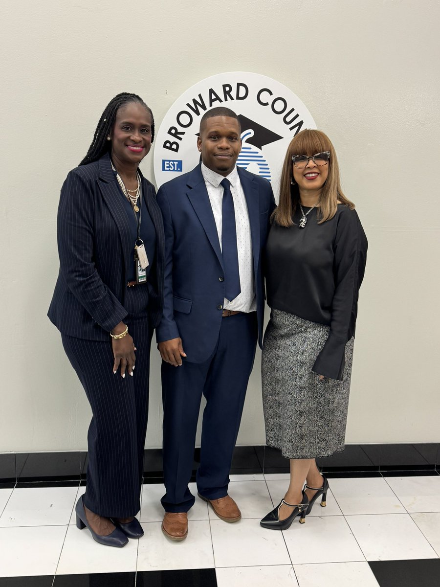 BcpsSto's tweet photo. Congratulations to the new Assistant Principal at Walker Elementary School, Mr. Fitzroy Williams!! We are so excited that you will continue to work in one of our STO schools! @WalkerESMagnet @VHudgeSTO @browardschools @BCPS_DeputySupt @JHolness_D5 https://t.co/0riRsopxwu