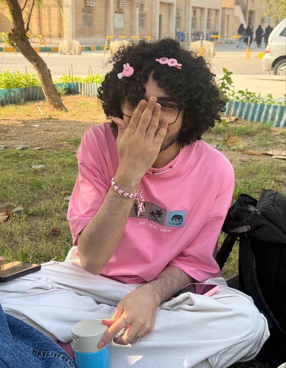 اسی ‌‌ایت‌ سلف tweet media
