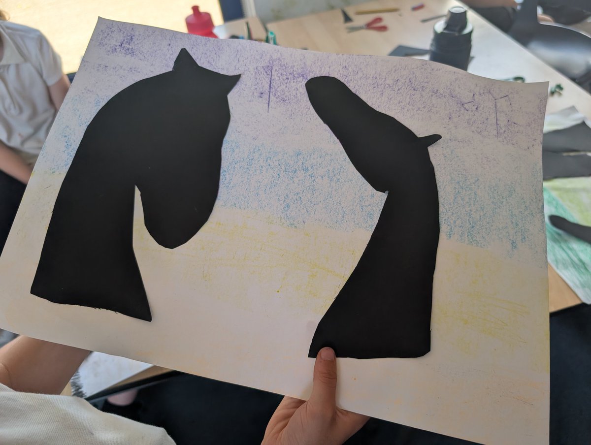 InchturePrimary's tweet photo. P2/3 created silhouette Kelpies artwork this afternoon in preparation for their trip! 🐴🏴󠁧󠁢󠁳󠁣󠁴󠁿👩‍🎨👨‍🎨 #TeamInchture #creativity #initiative #article31 @HelixFalkirk https://t.co/N9NJWMCEvH