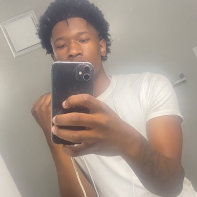 luhsac214's tweet photo. #NewProfilePic https://t.co/7CAYkvCmWX