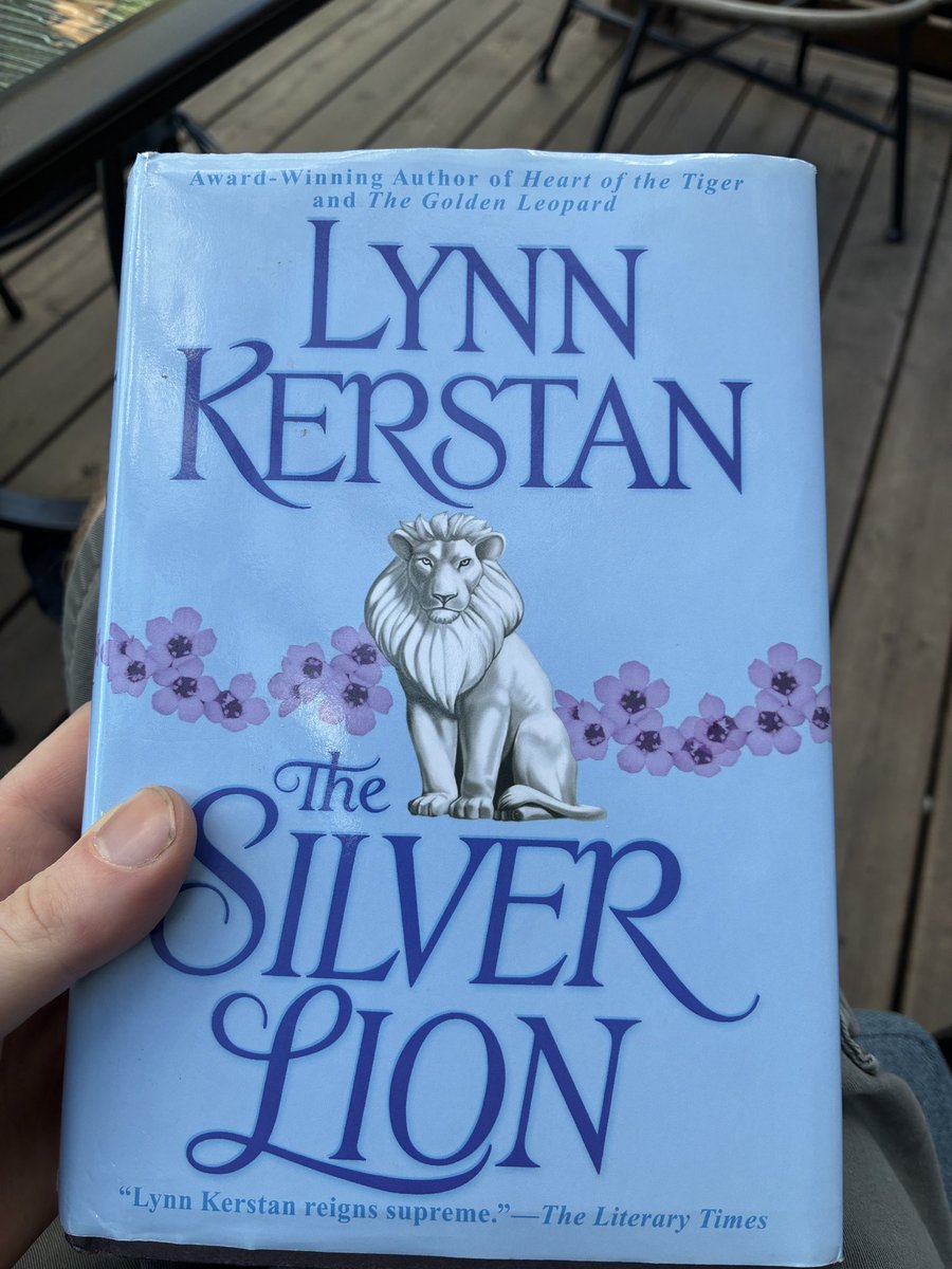NamedPuff's tweet photo. The Silver Lion

“You use devious means to distract my attention from your swordplay. Were those breeches worn to entice me?" https://t.co/RUIsaMzMq5