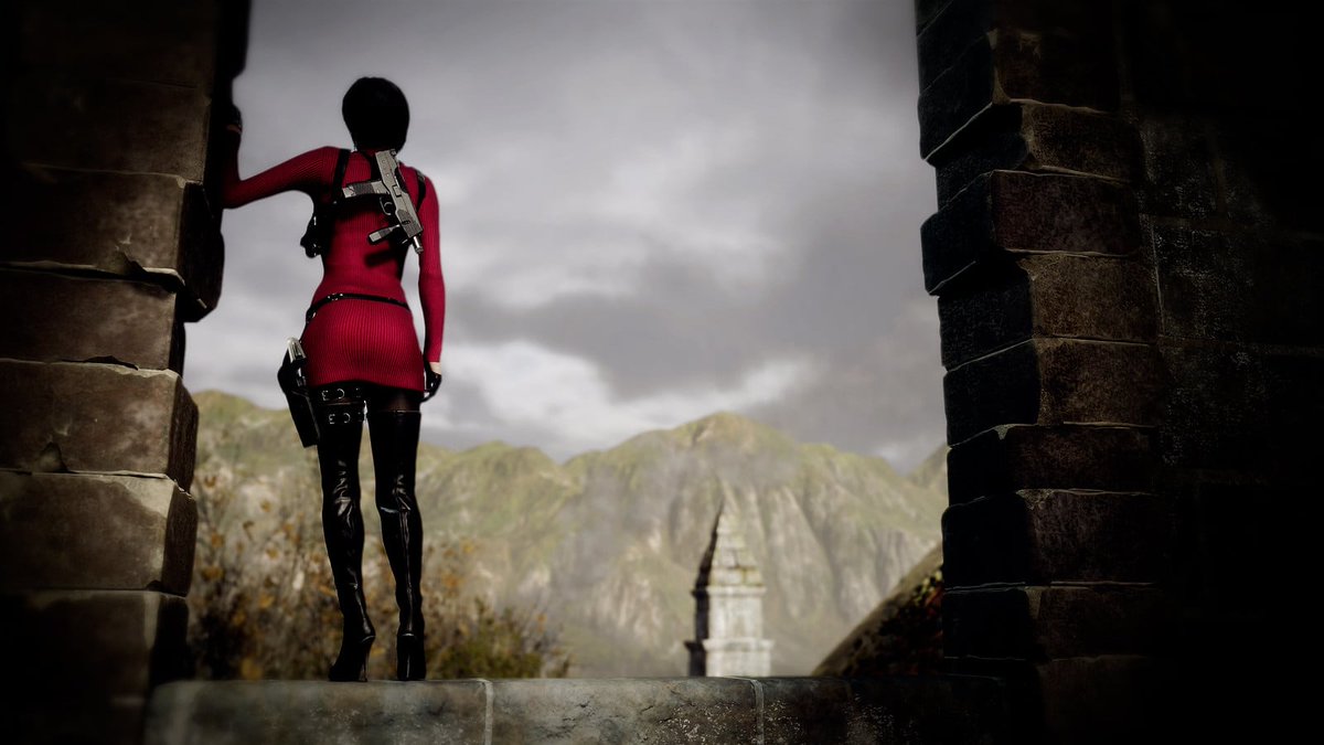 JillJVF96's tweet photo. Lo stile iconico di #AdaWong include sempre i tacchi a spillo,compresa la rivisitazione in #RE4R. Se ci pensiamo è buffo perché nella sua prima apparizione ne OG #RE2 non l'indossa affatto,nemmeno nei concept. Su questo,quello di #REORC è il più fedele
#ResidentEvil #REBHFun https://t.co/AG8spln1PS