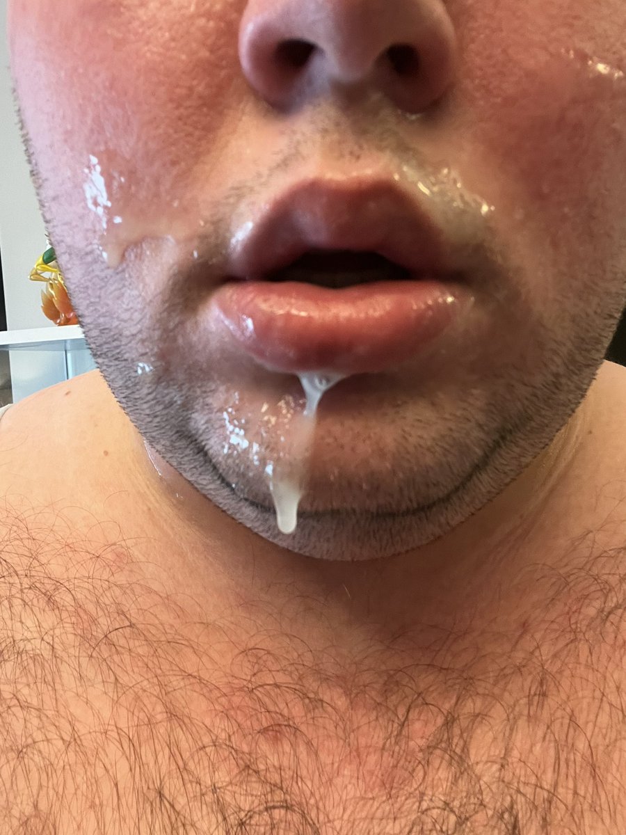 nebaskaPAWB's tweet photo. @KingMagnumxxx @DaMilkyWayz I’m so hungry daddy https://t.co/PqaNr8g76v
