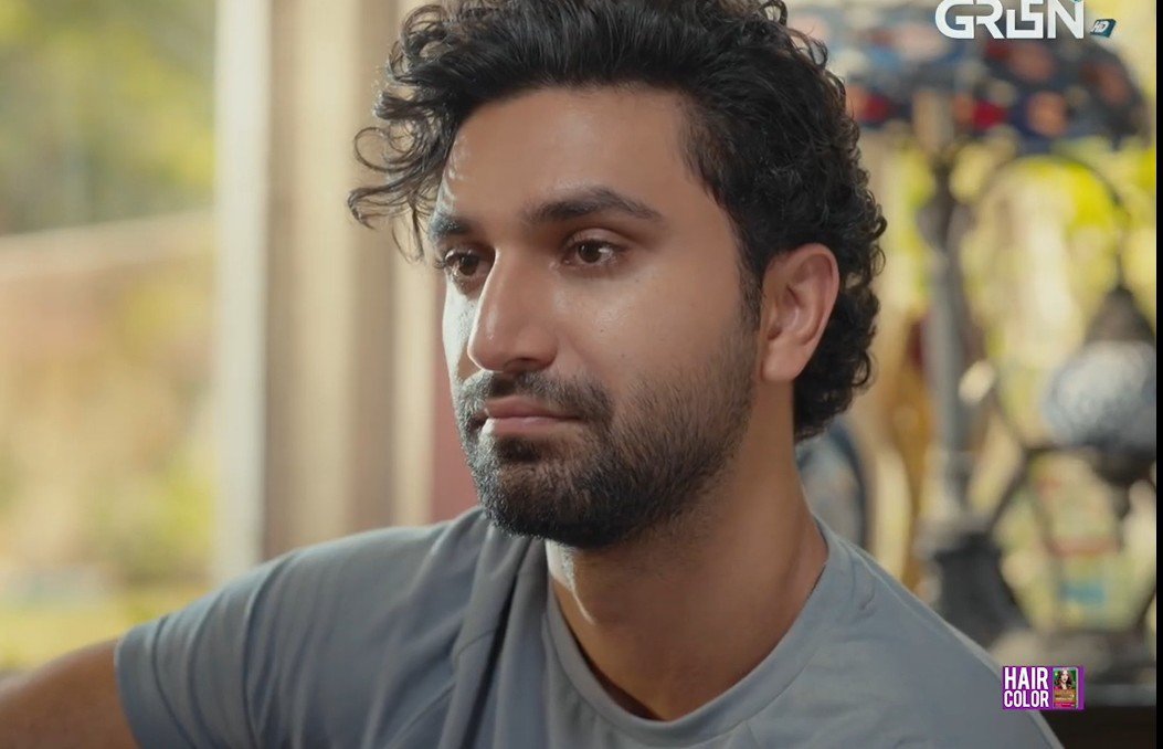 _meemcore_'s tweet photo. The way he understands her 🥺 
#aikmohabbataur https://t.co/eh5sCVCyGt