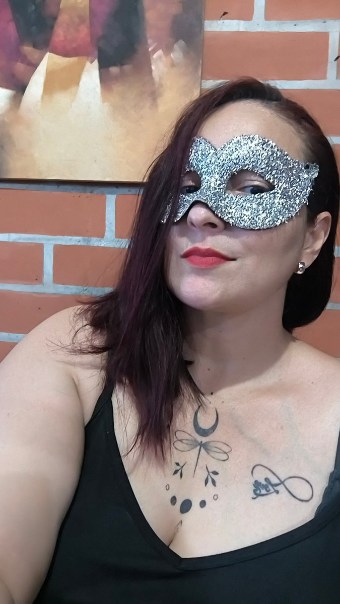 UrsulaS_oficial's tweet photo. Buenos dias mis amores!! ☀️
Yo activa, ustedes que hacen?? 👀
#curvylatina #bbwcolombiana #buenosdias https://t.co/kg4Aigs0i2