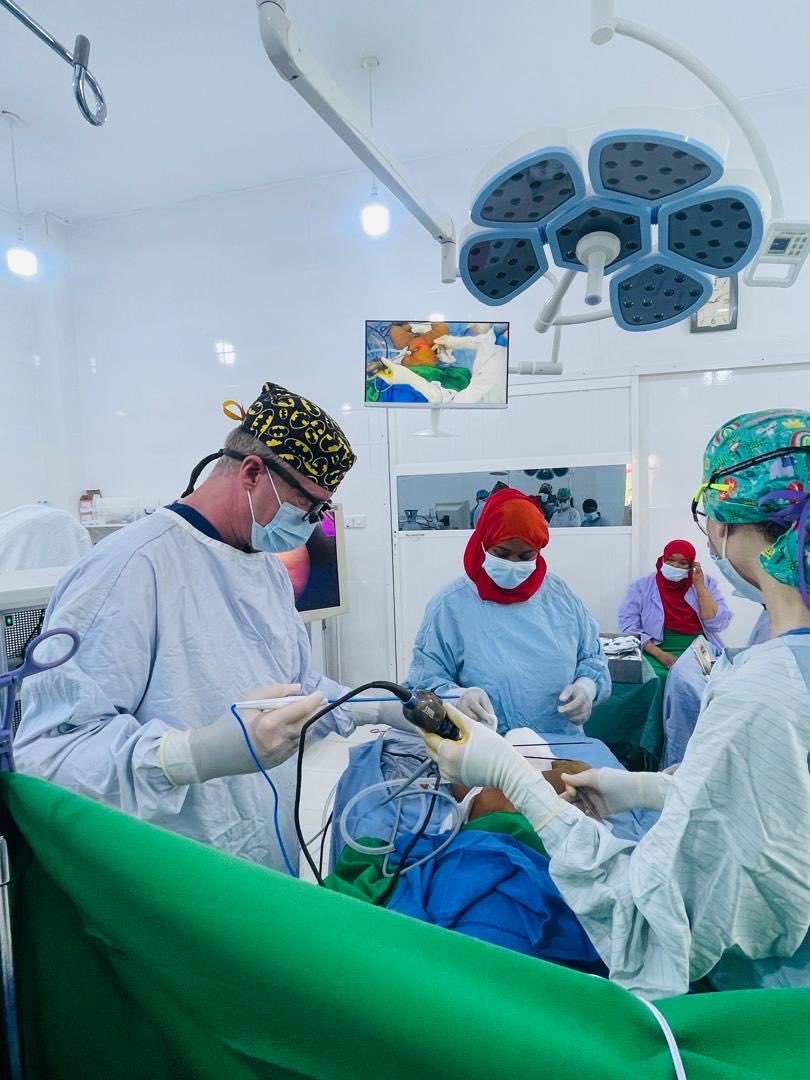 Mubarak_Mohme's tweet photo. A historic first for Somaliland: Pediatric laparoscopic surgery is now a reality at Edna Adan University Hospital. Advancing safer surgery, faster recovery, and better outcomes for our children. @GICSurgery @DiamedicaUK @Safe_4_all @SANSOMforSL_org https://t.co/1wh1p4o14U