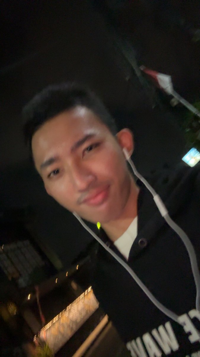 devidclarks's tweet photo. demi akar kelapa udah mau jam 2 keluar https://t.co/kdvkcsNEqa