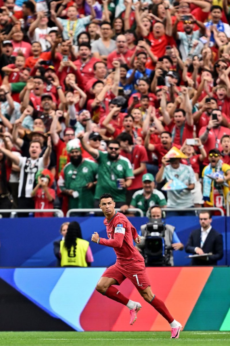 arielipillo's tweet photo. AURAAA HOY SE BORRO TODA LA HISTORIA QUE HA HECHO MESSI EN ESTE MUNDIAL https://t.co/DOexXK7rUM