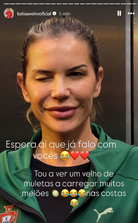 CabineSport's tweet photo. Katia Aveiro: "Estou a ver um velho de muletas a carregar muitos melões nas costas" https://t.co/rHgbGu7wNc
