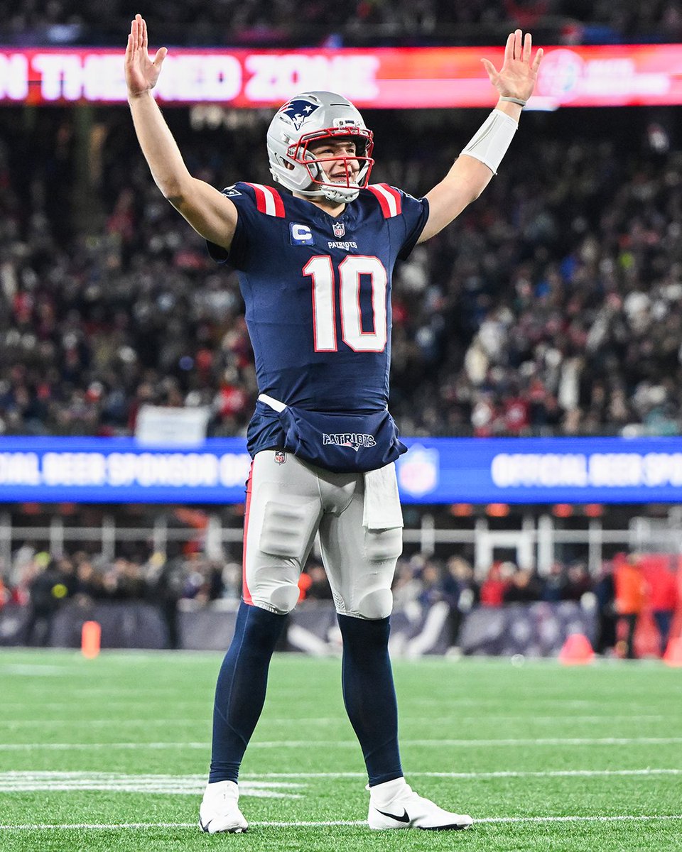 FOS's tweet photo. After the Scottish takeover of Boston for the World Cup, Robert Kraft has informed the NFL that the Patriots want to play a regular-season game in Scotland 🏴󠁧󠁢󠁳󠁣󠁴󠁿

via @BostonGlobe https://t.co/N1b0XRrUGo