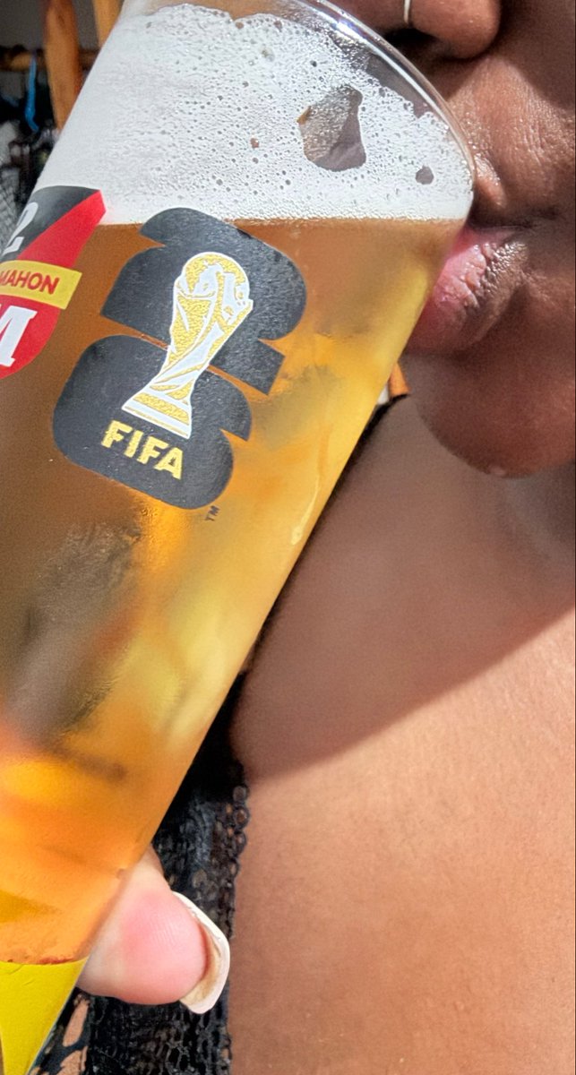 Mrs_libraa's tweet photo. A hidratar 

#FIFAWorldCup26 https://t.co/JLiiXUuK6o