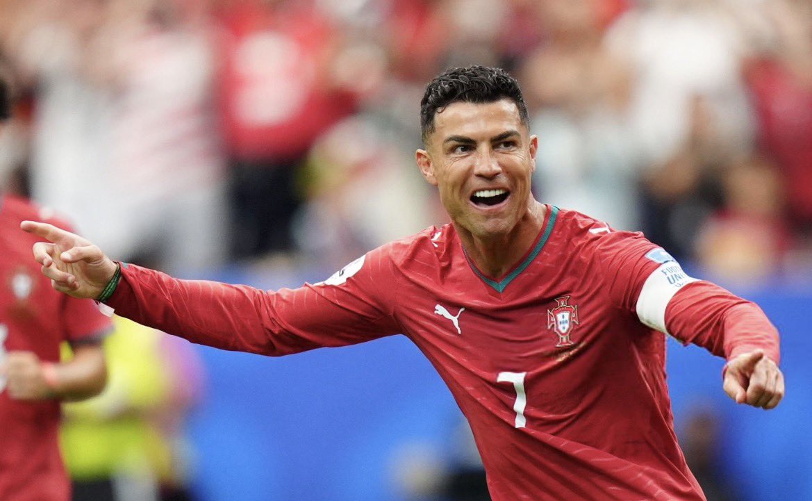 TheNassrZone's tweet photo. Roy Keane:

“Why would you ever doubt Cristiano Ronaldo” https://t.co/gYXUbNhUuL