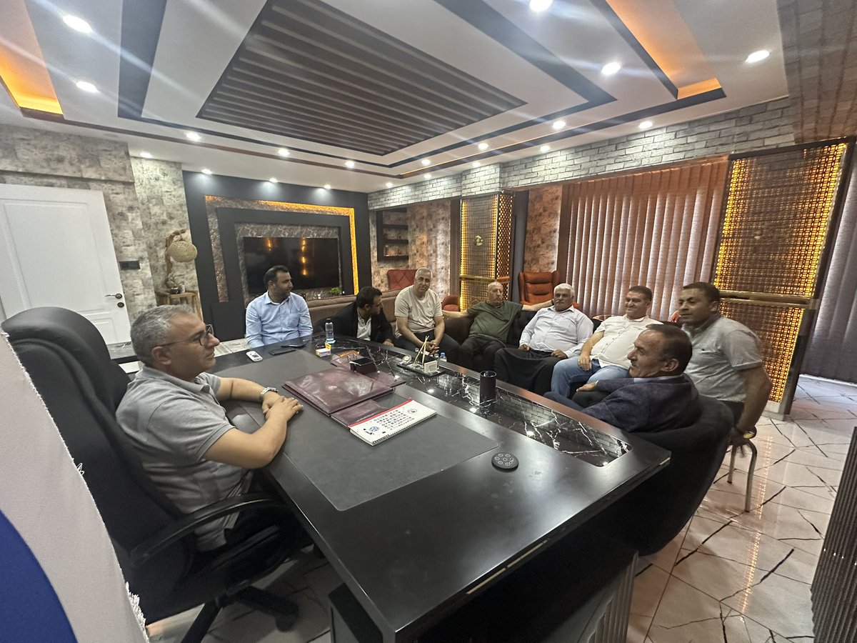 hidayetbaysal8's tweet photo. Bugün il yönetimi ve Haliliye ilçe başkanımız ile beraber Değerli kardeşim Mehmet yeşil'in yeni açtıği yeşil SRC kursun işyerine hayırlı olsun ziyaretinde bulunduk bize göstermiş olduğu nazik ev sahipliğinden dolayı teşekkür ediyorum 
Memleketimize yeni bir vizyon katacağına inayorum. Başarılar dilerim @Ahmet_Davutoglu @yesilyurt_ @GelecekPartiTR @myesilX @mehmet @EminKancur @MHelvaci63 @ihalildag @MustafaKancur @Cahitbayram63 @gelecek63