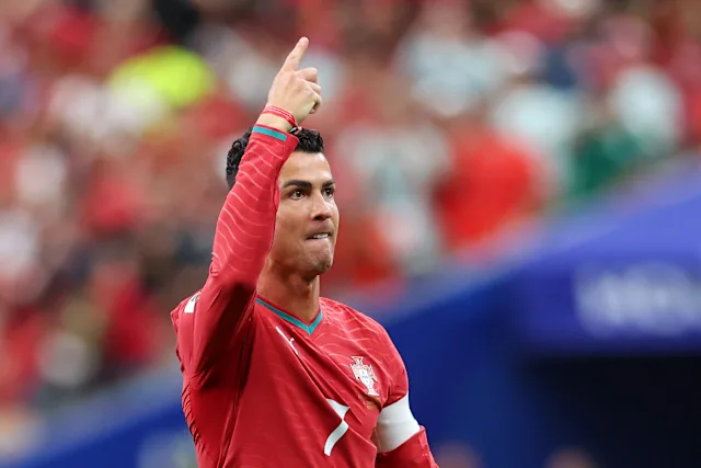 Clutchsportsz's tweet photo. 🚨 MOST FIFA WORLD CUP SCORED IN BY A PLAYER 🚨

CRISTIANO RONALDO – 6️⃣

- 2006 💥  
- 2010 💥  
- 2014 💥  
- 2018 💥  
- 2022 💥  
- 2026 💥  
#CristianoRonaldo #Ronaldo #FIFAWorldCup #WorldCup2026 #CR7 #FootballHistory #RonaldoRecords #Football #SportsNews https://t.co/GLR1WTh93Y