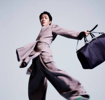 AboutMusicYT's tweet photo. J-Hope currently trends with over 100,000 posts on Twitter following Paris Fashion Week, despite not even arriving to the Louis Vuitton show yet. https://t.co/sWubq7CXbm