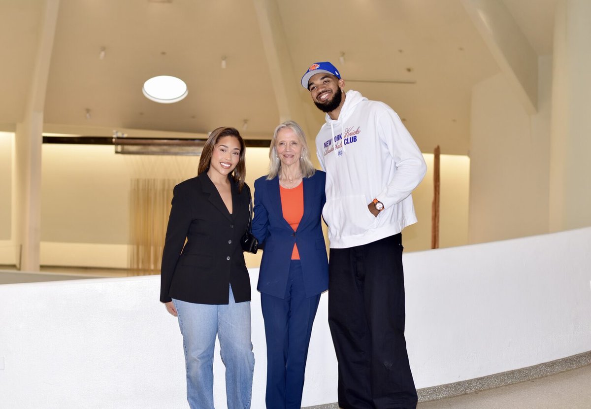 sheal's tweet photo. NBA Champion Karl-Anthony Towns of the New York Knicks, Jordyn Woods, and Director Westermann of @Guggenheim Museum photographed in commemoration of Woods’ lucky bag temporary exhibit only at The Guggenheim New York! 🧡💙 https://t.co/QPwV7YLWmg