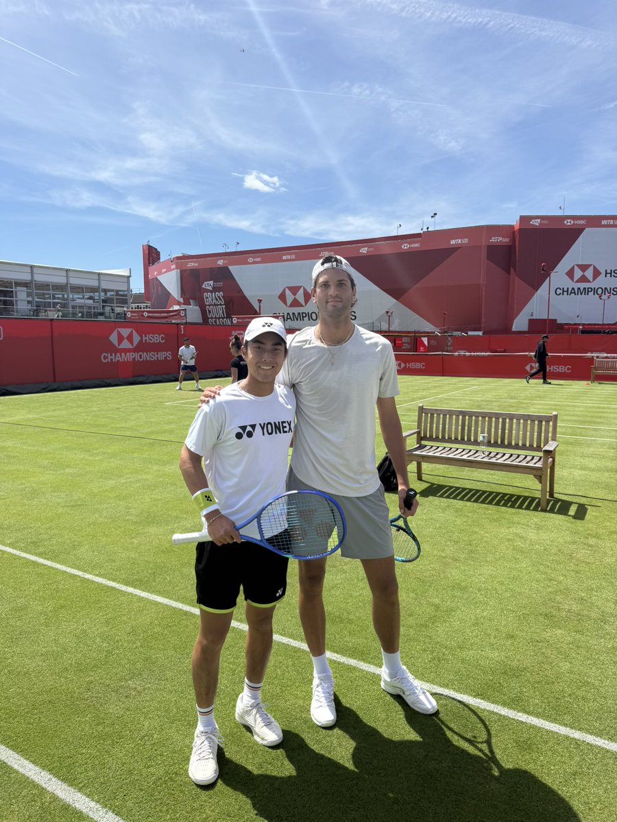 bfg10x's tweet photo. Life’s good striking some at queens https://t.co/qZYHrby84S