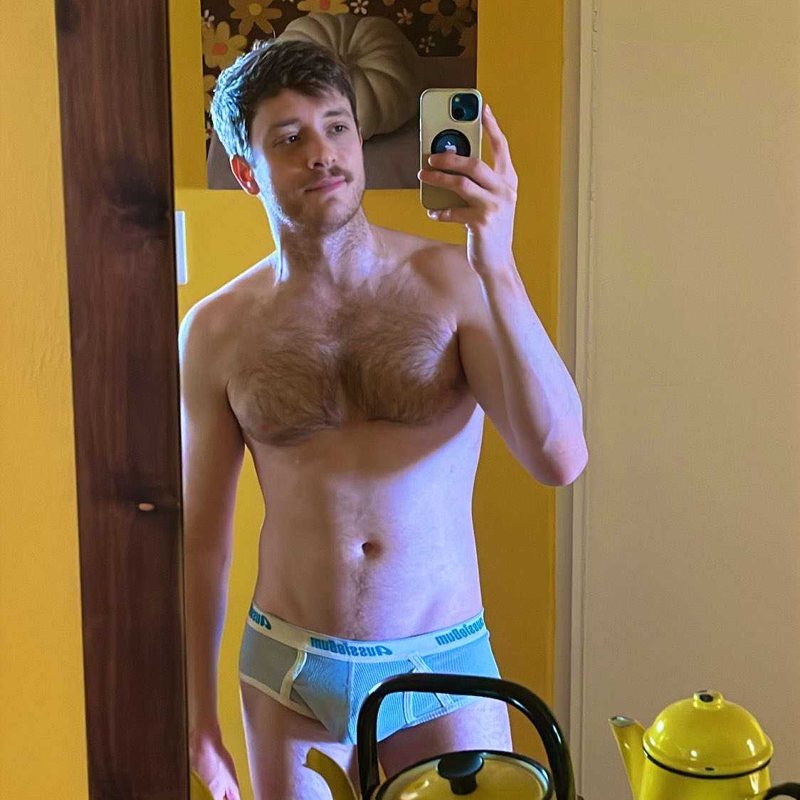 harrisonjamesco's tweet photo. before and after five (5) orgasms in the last 24hrs https://t.co/I5xfFenwz9