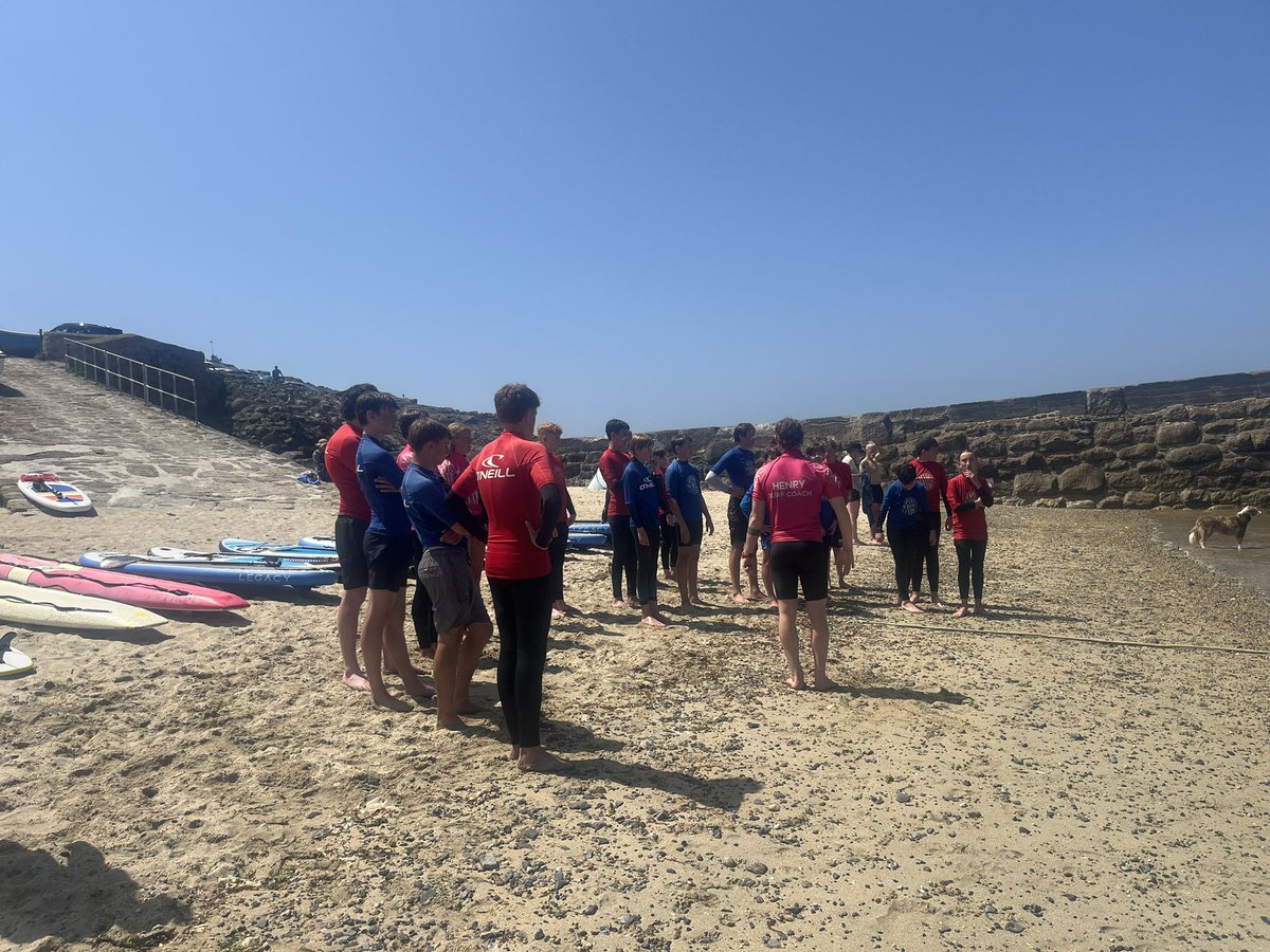 tomharris720's tweet photo. Sennen Surf Trip Day 2! Volleyball, paddle boarding &amp; plenty of beach time followed by Fish &amp; Chips and the new favourite camping game - Spade Cricket! ☀️ 🏄 🪏 #dhsbcew https://t.co/TLbRjySSy5