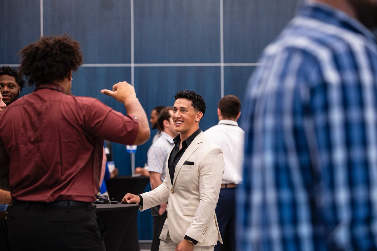 KU_LEADS's tweet photo. From his time as a Jayhawk to building a successful career in real estate, Landon credits KU Leads for helping shape the person and professional he is today.
We're proud to see Landon continue to make an impact. 📈
#RCJH #KULeads https://t.co/KgncMJEtCf