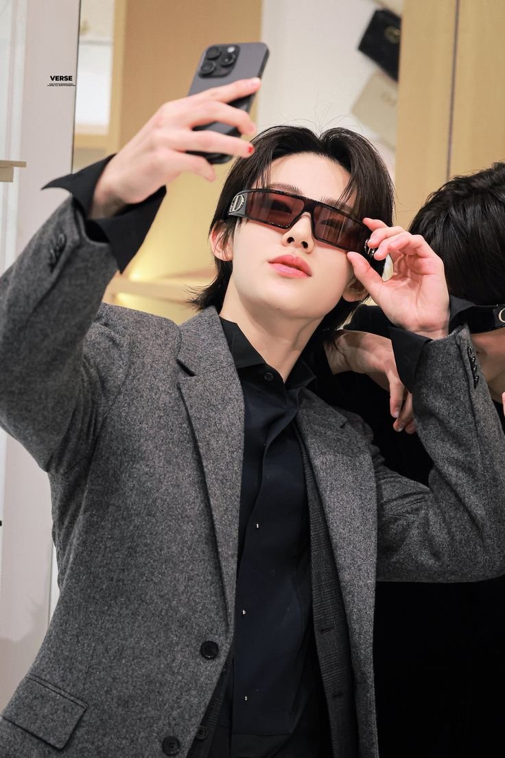 Hyeonville's tweet photo. @Dior EXCITED FOR SEONGHYEON’S PFW DEBUT 🔥

#SEONGHYEONxDior
#DiorSummer27 @Dior
#ParisFashionWeek
#SEONGHYEON #성현 https://t.co/HHdf23MxxF