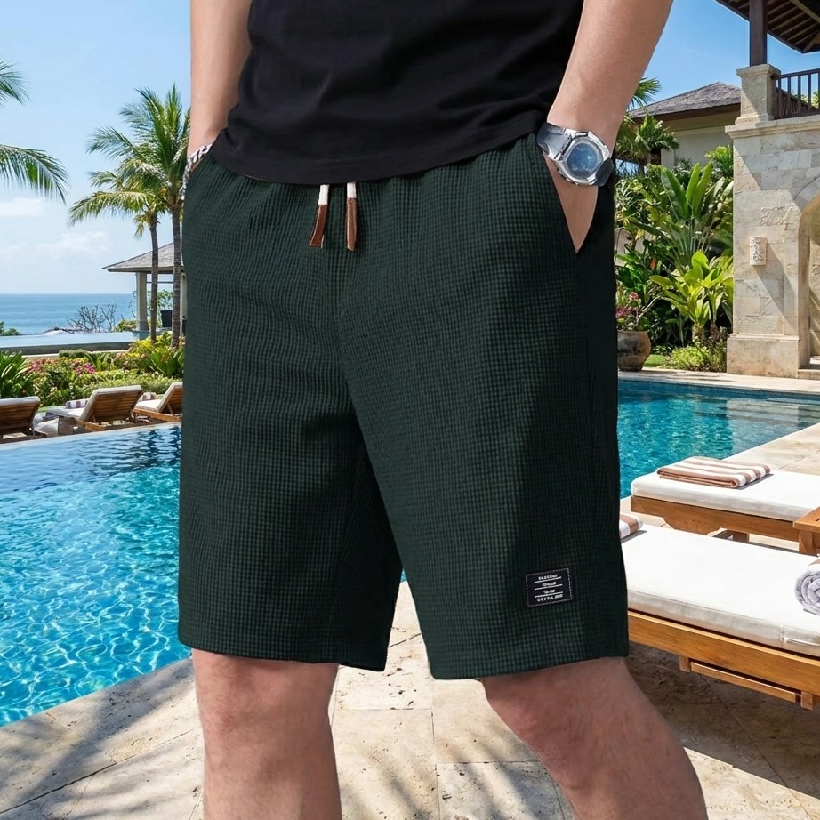 TryCobalhaus's tweet photo. Men over 50 looks different now.
The right shorts change the whole outfit. Clean lines, textured fabric, a fit that actually flatters, this is what style at 50+ looks like.
Shop now while stock lasts!