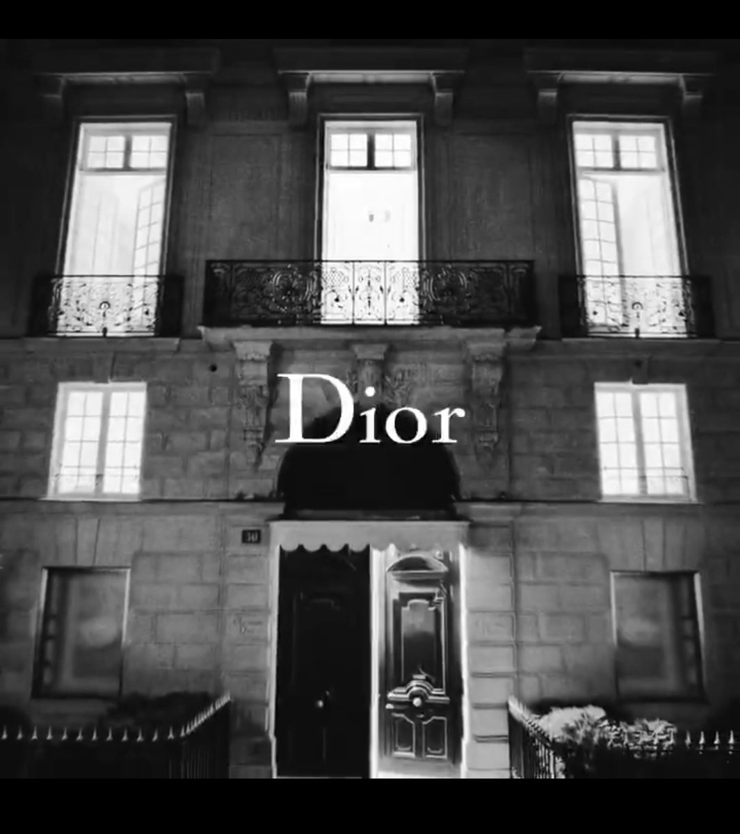 ARMYFRANCE_'s tweet photo. [@BTS_twt x #JIMIN]

Jimin assistera au défilé de la collection Été 2027 Homme de Dior, à Paris ! 💜

🗓 24 juin à 9h15 🇫🇷
🔗https://t.co/lzRriCZAsa

#BTS #JiminxDior https://t.co/ol9WZ2IXKQ