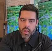 chiqui_avalos's tweet photo. La "mala suerte " de Chipi Vera en el Mundial
UNICO PENALIZADO ENTRE 50 MIL PERIODISTAS
Para ser accidental, tiene mas mufa que Santi 

Para el Mundial 2026, la FIFA ha distribuido aproximadamente 16.000 acreditaciones oficiales de prensa. No obstante, debido a las dimensiones del torneo y a la cantidad de eventos paralelos en las distintas sedes de Estados Unidos, México y Canadá, asociaciones como la Society of Professional Journalists (SPJ) estiman que hasta 50.000 periodistas cubrirán el evento de alguna manera.Estructura de la 

NO SE CUENTA A TODOS
Al ampliarse el torneo a 48 selecciones y 104 partidos, se supera ampliamente el récord de coberturas previas (como los 12.300 periodistas registrados en Qatar 2022).
Periodistas locales y creadores de contenido: Miles de profesionales sin credencial oficial de la FIFA reportarán desde las ciudades sede, festivales de aficionados y centros culturales.
(Fuente SPJ)