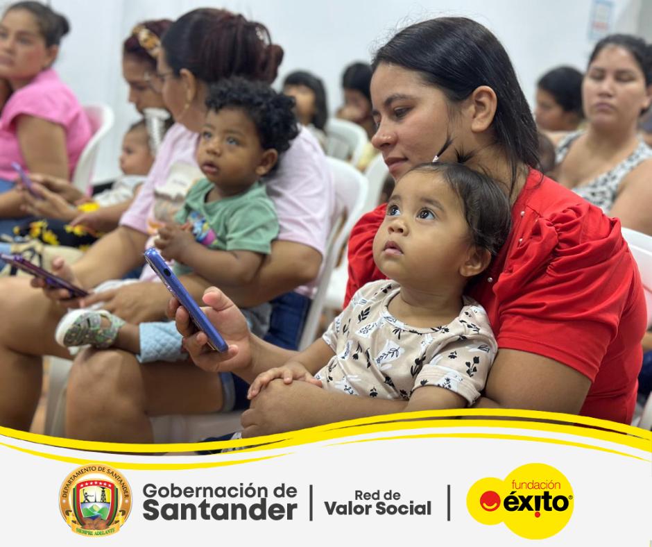 GobdeSantander's tweet photo. Cada mamá que acompañamos representa una vida que cuidamos.

Gracias al trabajo en acción unificada entre la Red de Valor Social liderada por la Primera Dama @totoyacasallas , la Fundación Éxito @Fundacion_Exito y nuestras secretarías departamentales, seguimos caminando junto a 100 mamitas lactantes de Barrancabermeja, brindándoles no solo complementación nutricional, sino también bienestar emocional, formación y herramientas para seguir construyendo sus sueños.

 #Lactatón #ConLasGoticasNutrimosVida