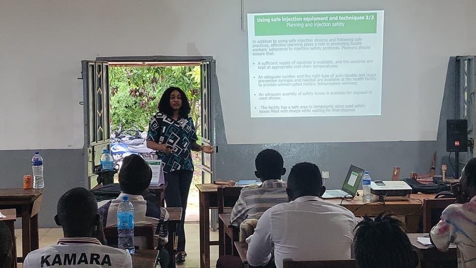 EPIMohSL's tweet photo. Building stronger immunization systems, one health worker at a time. 

Following the national ToT, facilitators are now supporting district-level training on Immunization in Practice (IIP) and Reaching Every Child (REC) across all 16 districts.

#VaccinesWork #ReachEveryChild https://t.co/xg9XB65y3p