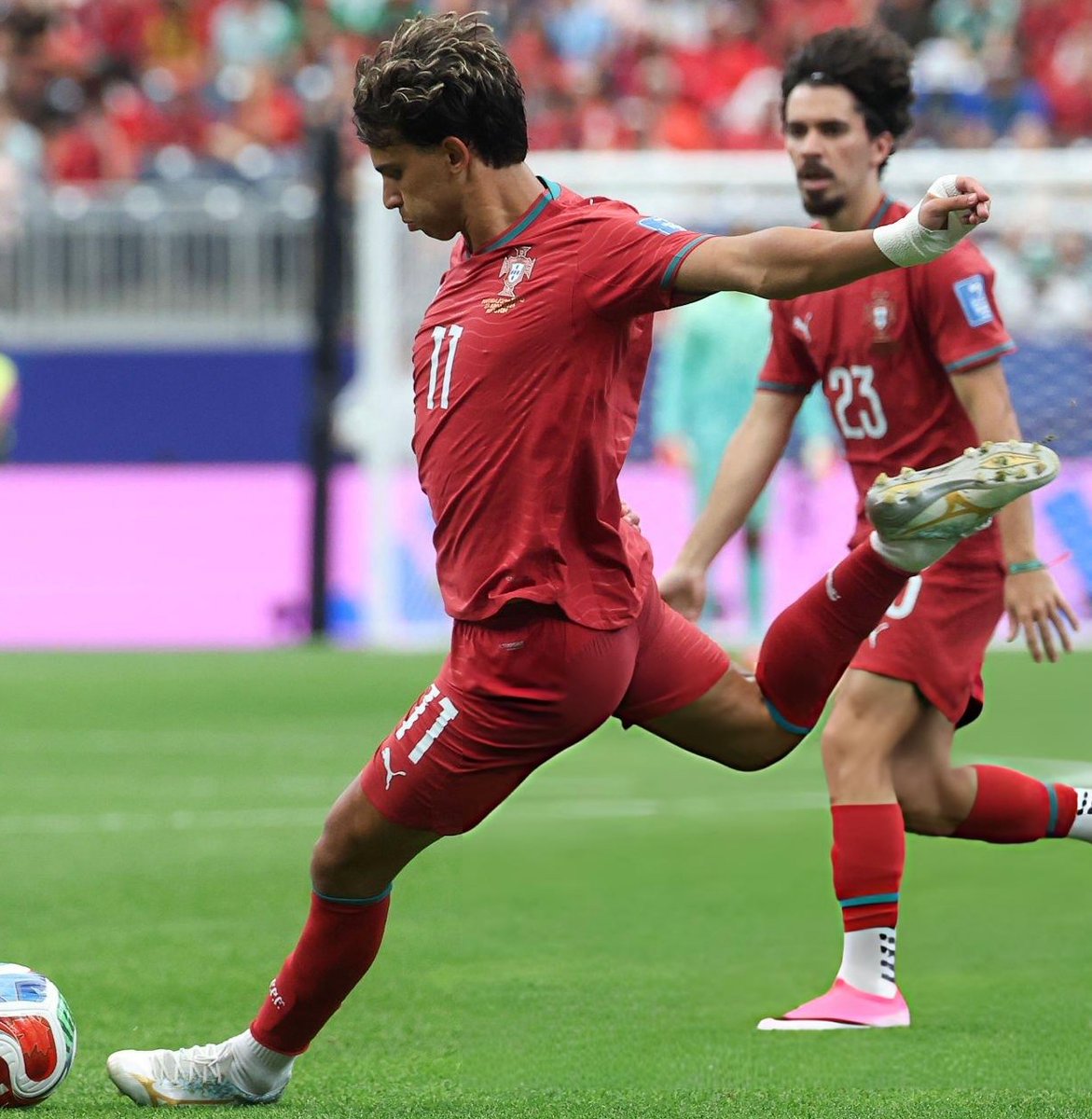 gtriitres's tweet photo. Joao Felix https://t.co/80NoFMOq9A