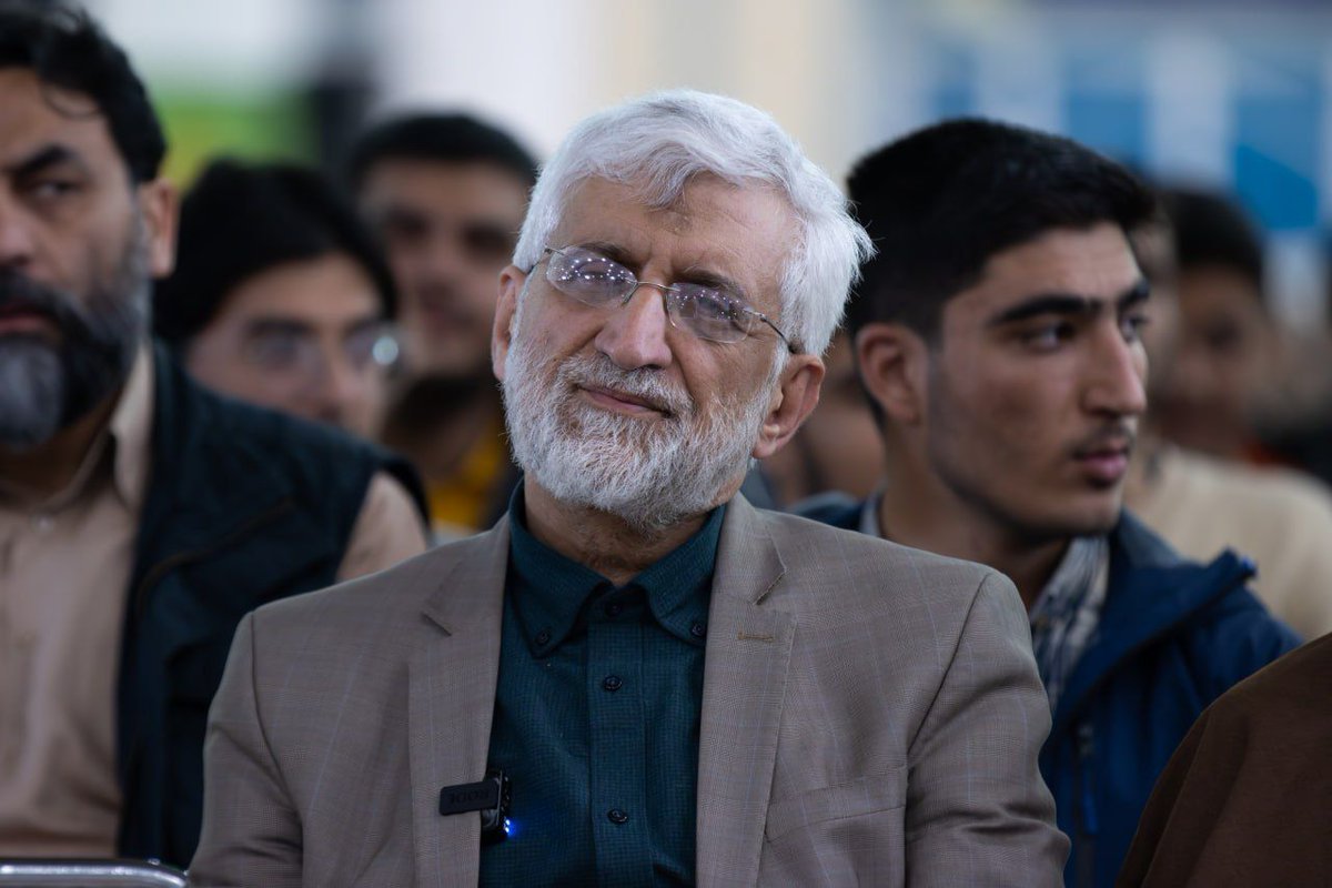 ayyarom's tweet photo. حرفایی که به نقل از جلیلی در حمایت از مذاکره منتشر کردن کذب محض و برای احیای آبروی برخی آقایونه! https://t.co/z8vkZ1Sik5
