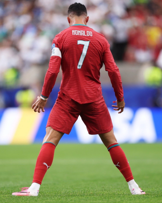 The Touchline | 𝐓 tweet media