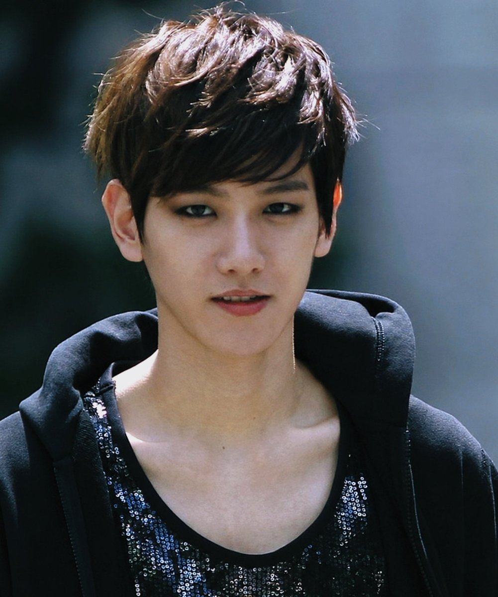 BBHLOOK__'s tweet photo. This baekhyun... https://t.co/BiV5ADhgHI